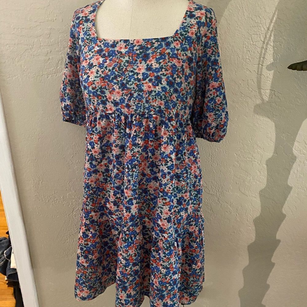 NWT BCBG Paris Tie Back Chiffon Dress sz Small
